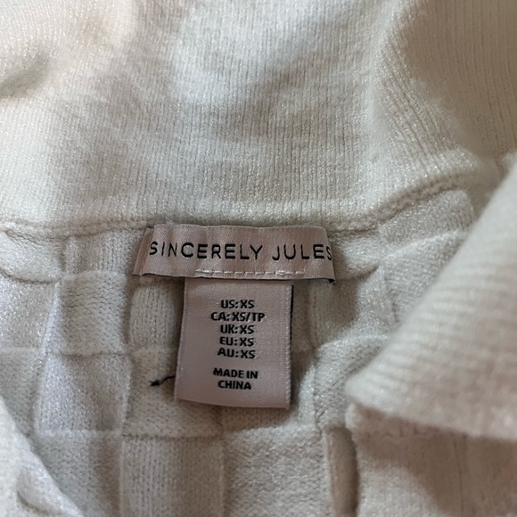 White Cropped Checkered Sweater - Picture 3 of 4